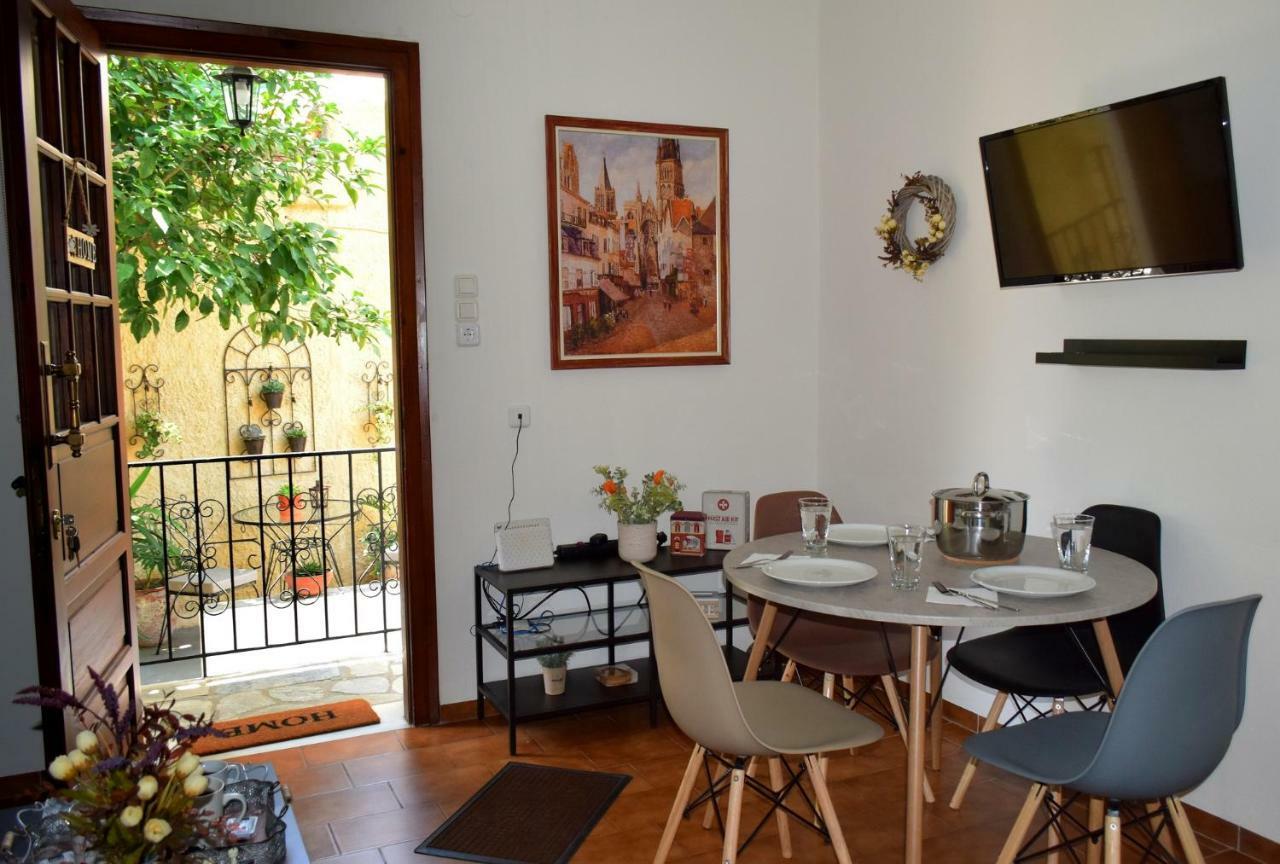 House Inside Garden Apartment Volos Ngoại thất bức ảnh