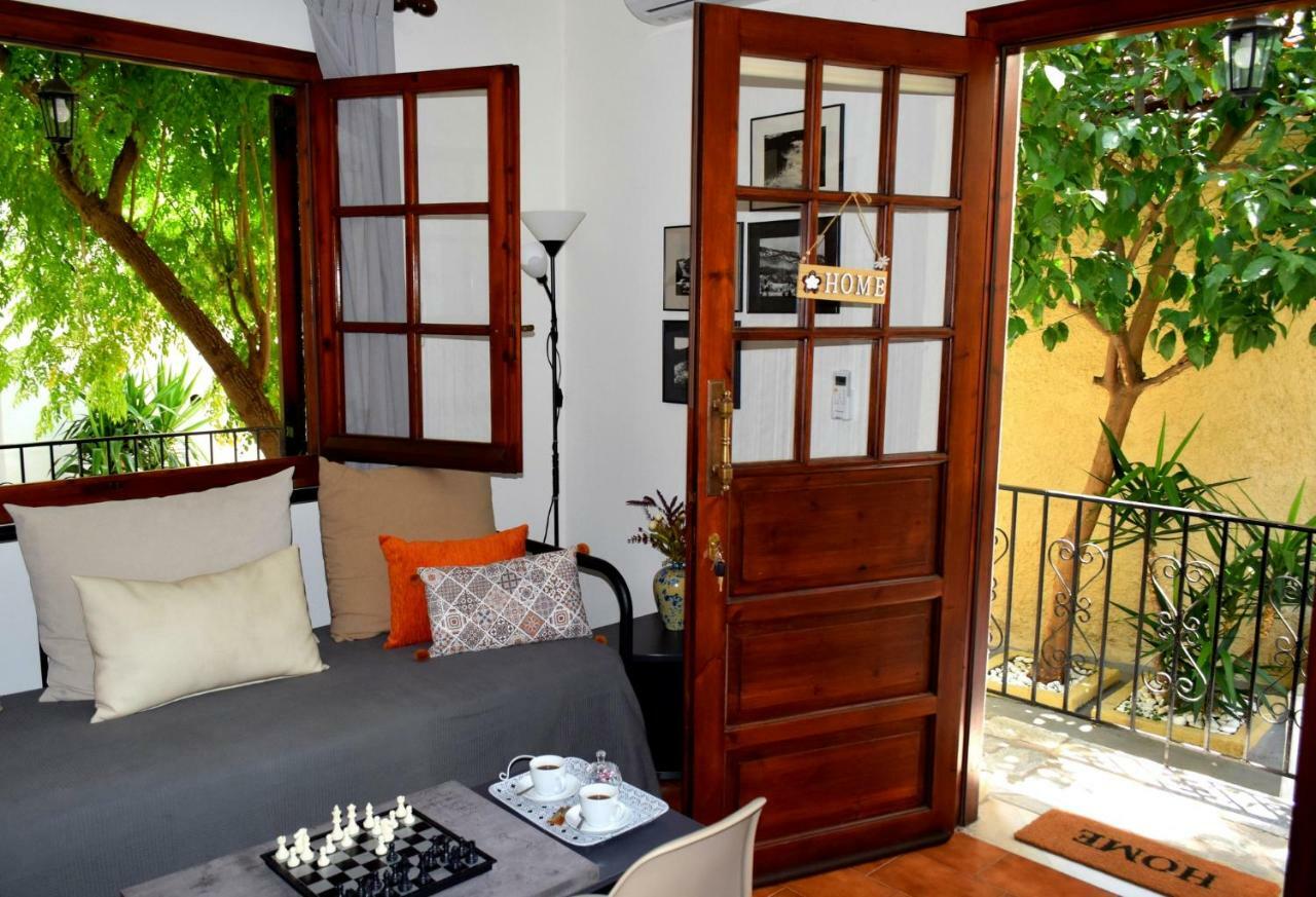 House Inside Garden Apartment Volos Ngoại thất bức ảnh