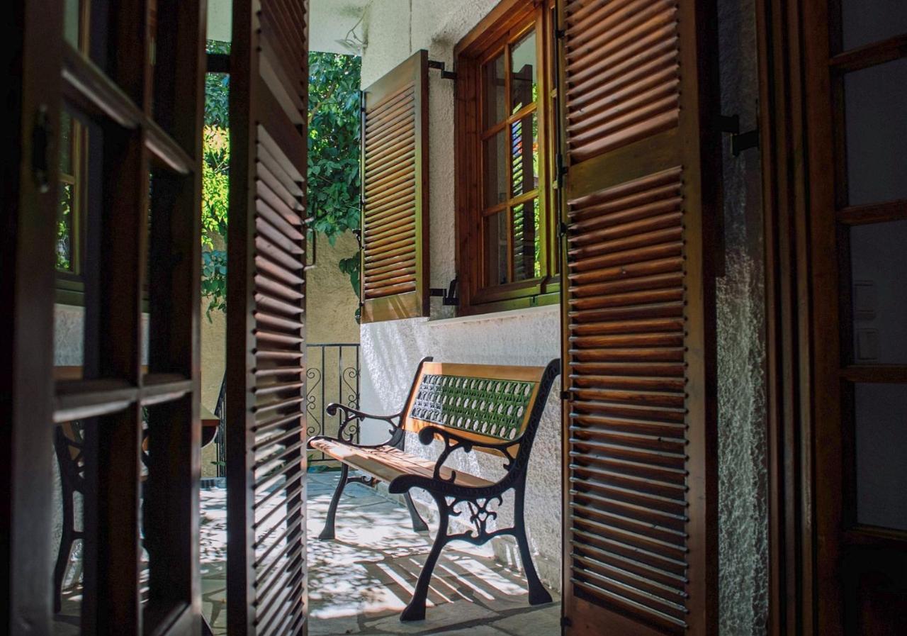 House Inside Garden Apartment Volos Ngoại thất bức ảnh