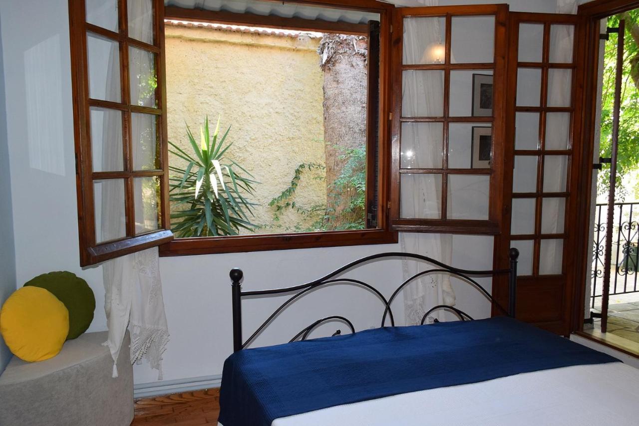 House Inside Garden Apartment Volos Ngoại thất bức ảnh