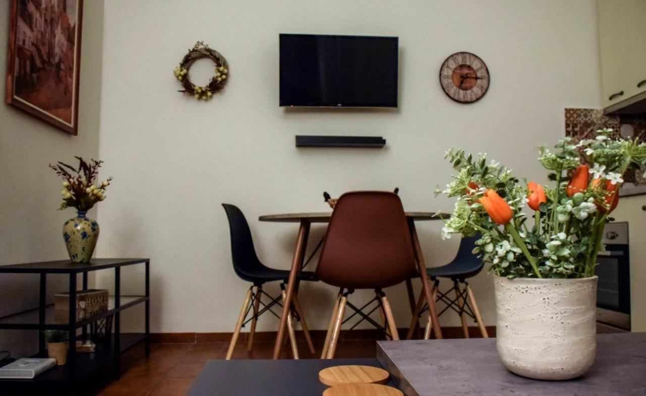 House Inside Garden Apartment Volos Ngoại thất bức ảnh