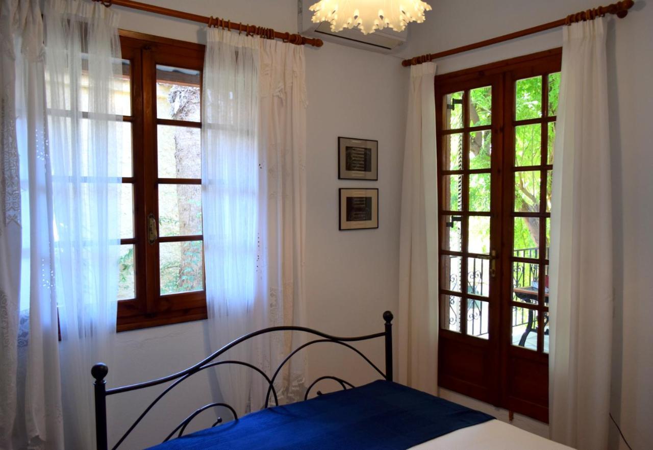 House Inside Garden Apartment Volos Ngoại thất bức ảnh